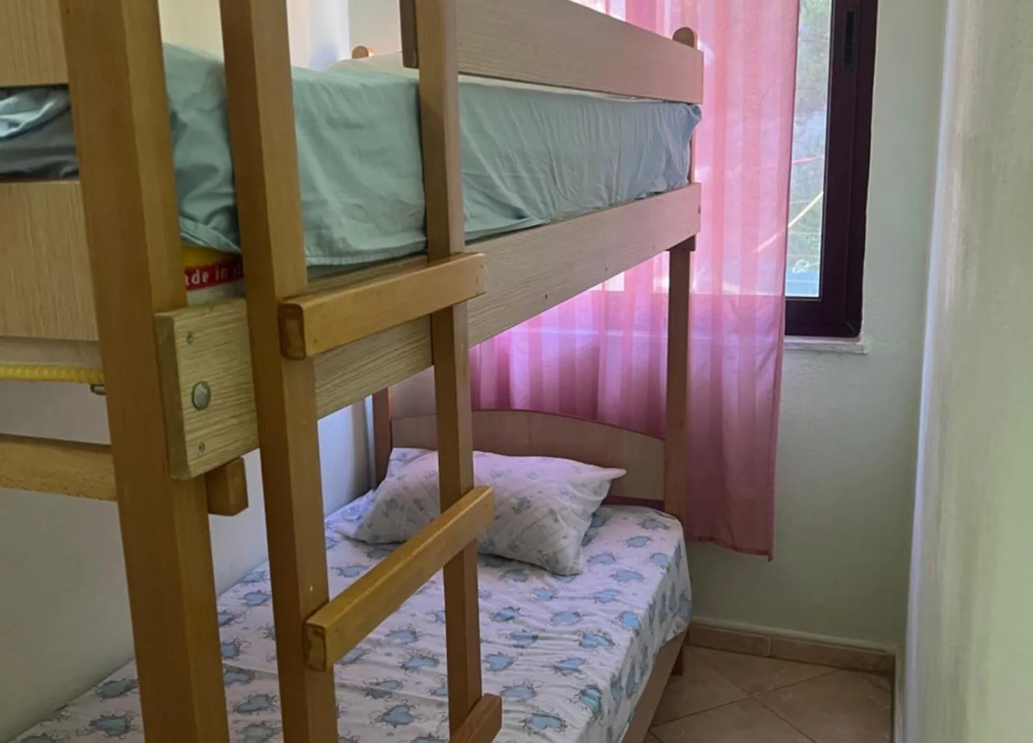 Hotel Xhejsoni Shëngjin 0*,  Albania